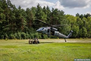 [VIDEO] Gotowi do podjęcia najtrudniejszych zadań. Black Hawk który niedawno wrócił z działań ratowniczo-gaśniczych w Turcji.