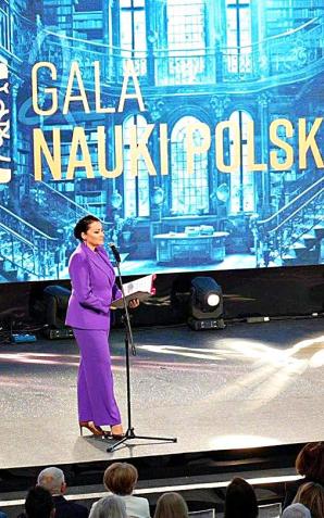 [VIDEO] Z okazji Dnia Nauki Polskiej w auli Politechniki Warszawskiej odbyła się uroczysta gala. Dariusz Wieczorek wręczył nagrody najbardziej wyróżniającym się przedstawicielom środowiska naukowego i akademickiego